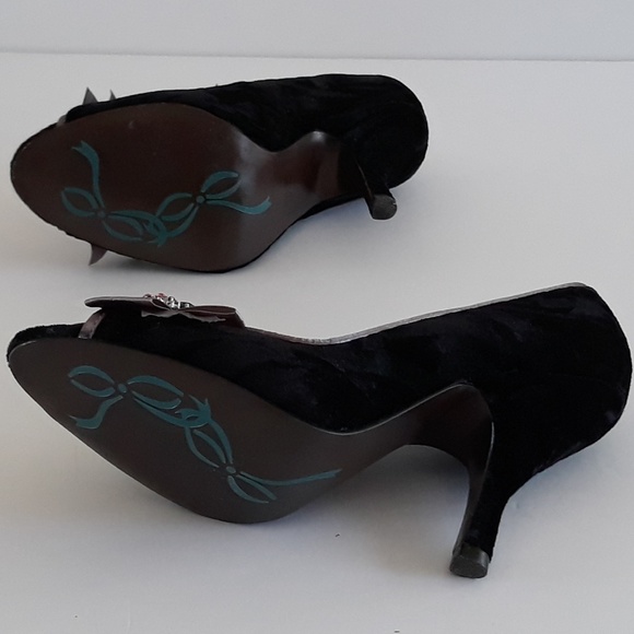 *Poetic Licence London black velveteen heels - Picture 7 of 8